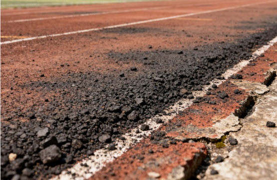 市第三中学标准塑胶跑道建设(图1)