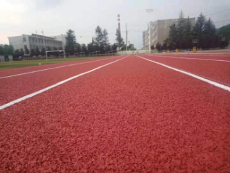 晟胜地坪材料产家揭秘校园塑胶跑道热污染真相(图2)